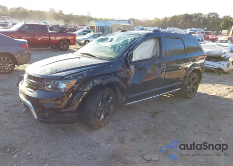 2020 Dodge Journey Crossroad z USA, uszkodzony, nr VIN 3C4PDCGB4LT269590